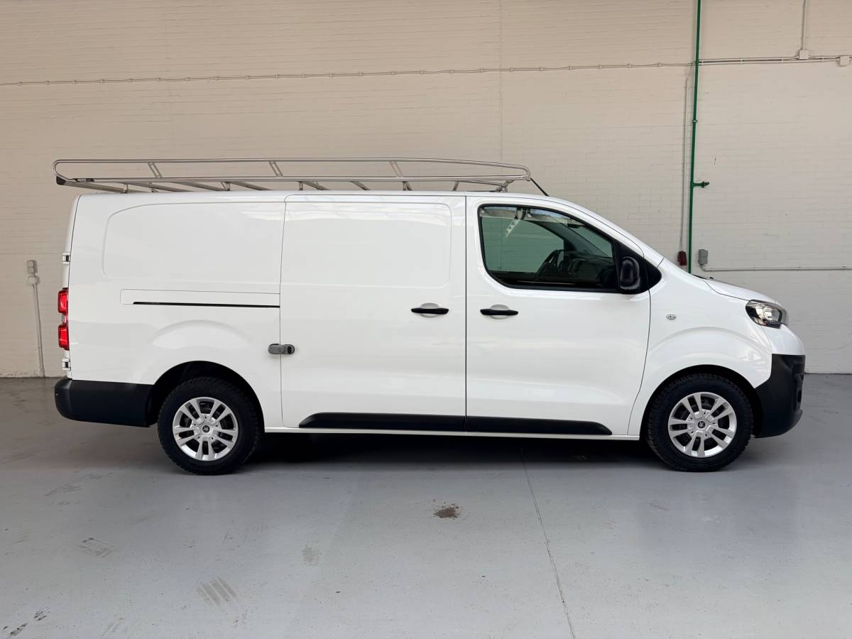 Peugeot Expert Peugeot Expert L3H1 2.0 BlueHDI 120pk Long Premium, 3Persoons, Imperiaal, Sortimo, RIJKLAARPRIJS!
