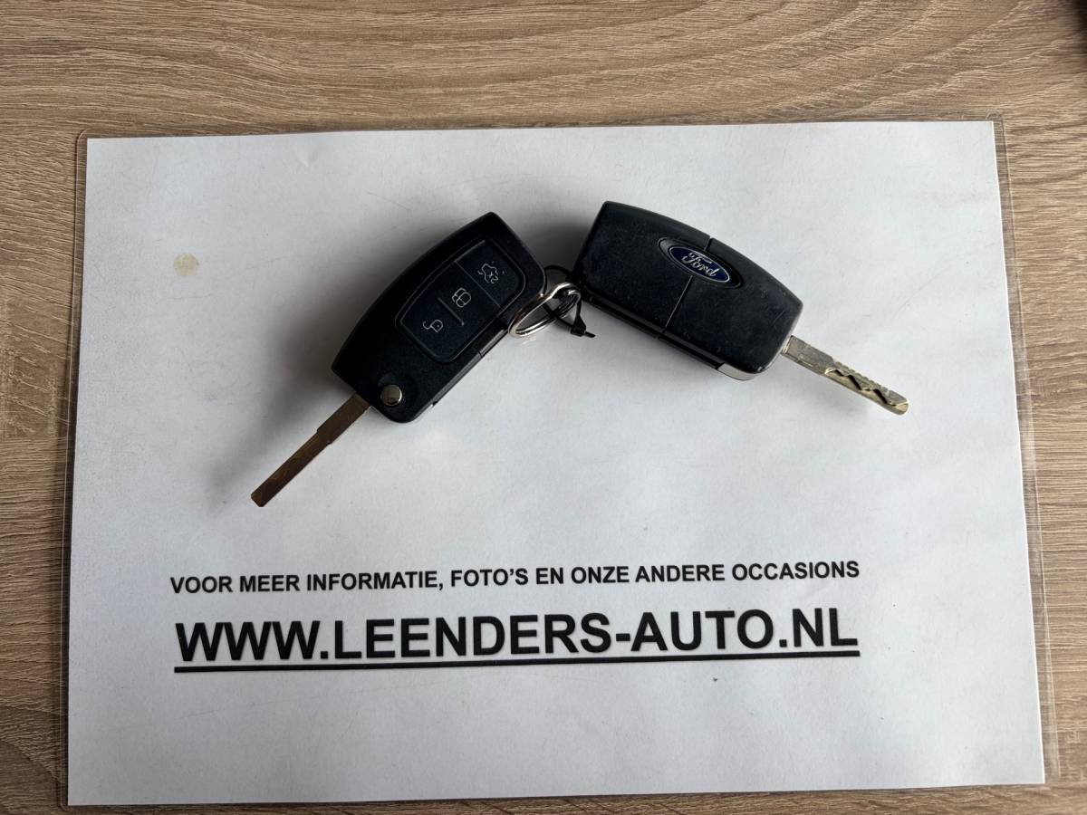 Ford Transit Courier Ford Transit Courier Benzine 1.0 100pk EcoBoost S&S, Airco, Navigatie, CruiseControl, NEDERLANDSE BUS RIJKLAARPRIJS!