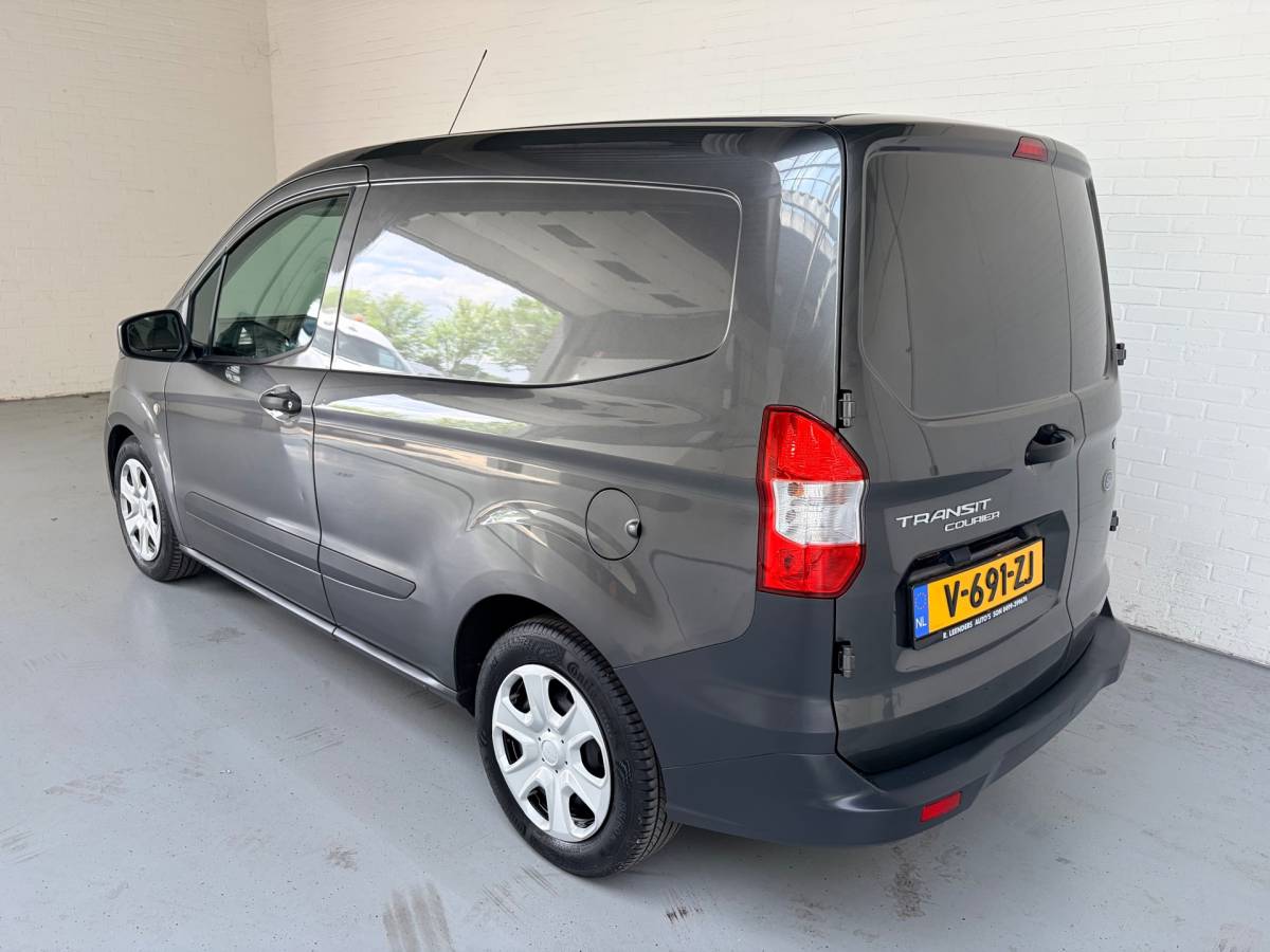 Ford Transit Courier Ford Transit Courier Benzine 1.0 100pk EcoBoost S&S, Airco, Navigatie, CruiseControl, NEDERLANDSE BUS RIJKLAARPRIJS!