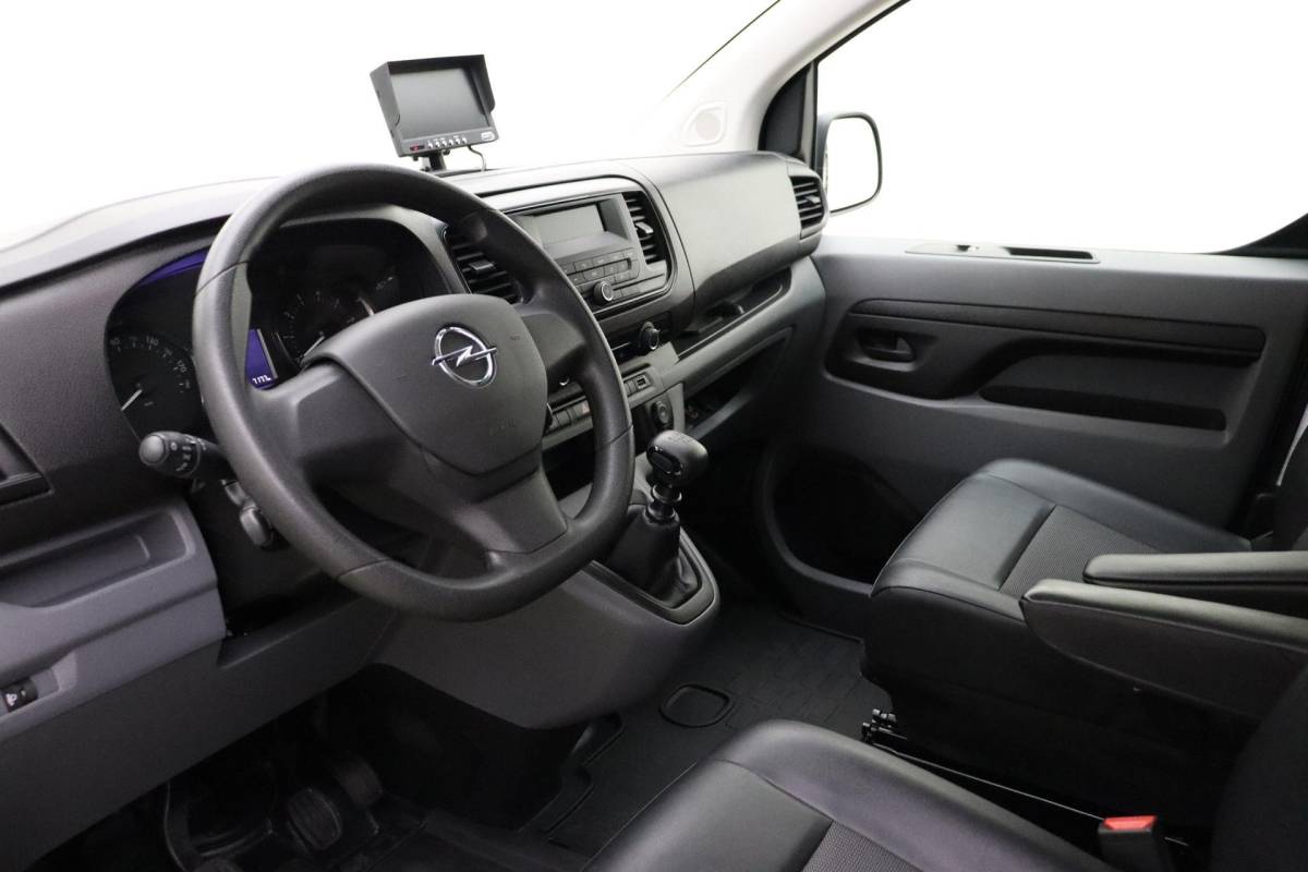 Opel Vivaro Opel Vivaro 2.0 CDTI L2H1 Edition | Airco | Cruise Control | Camera | Parkeersensoren achter | Trekhaak | Bluetooth