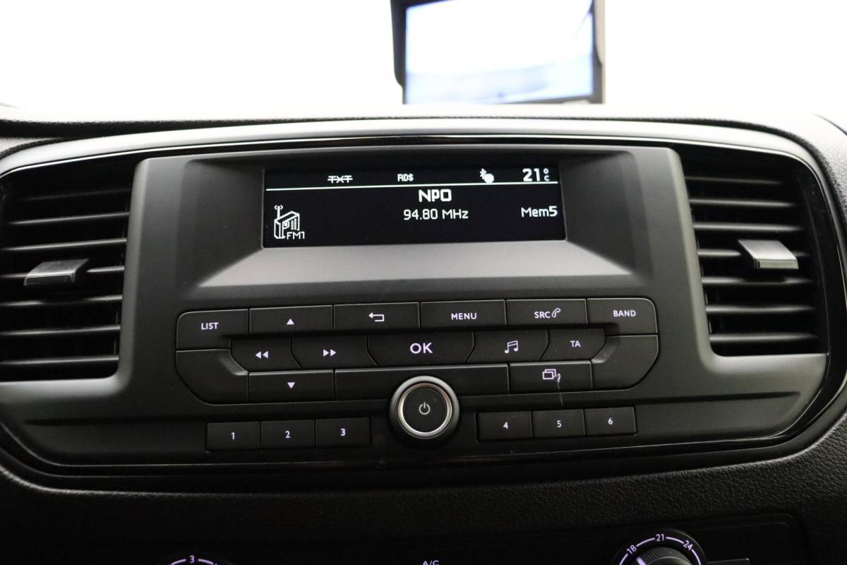 Opel Vivaro Opel Vivaro 2.0 CDTI L2H1 Edition | Airco | Cruise Control | Camera | Parkeersensoren achter | Trekhaak | Bluetooth