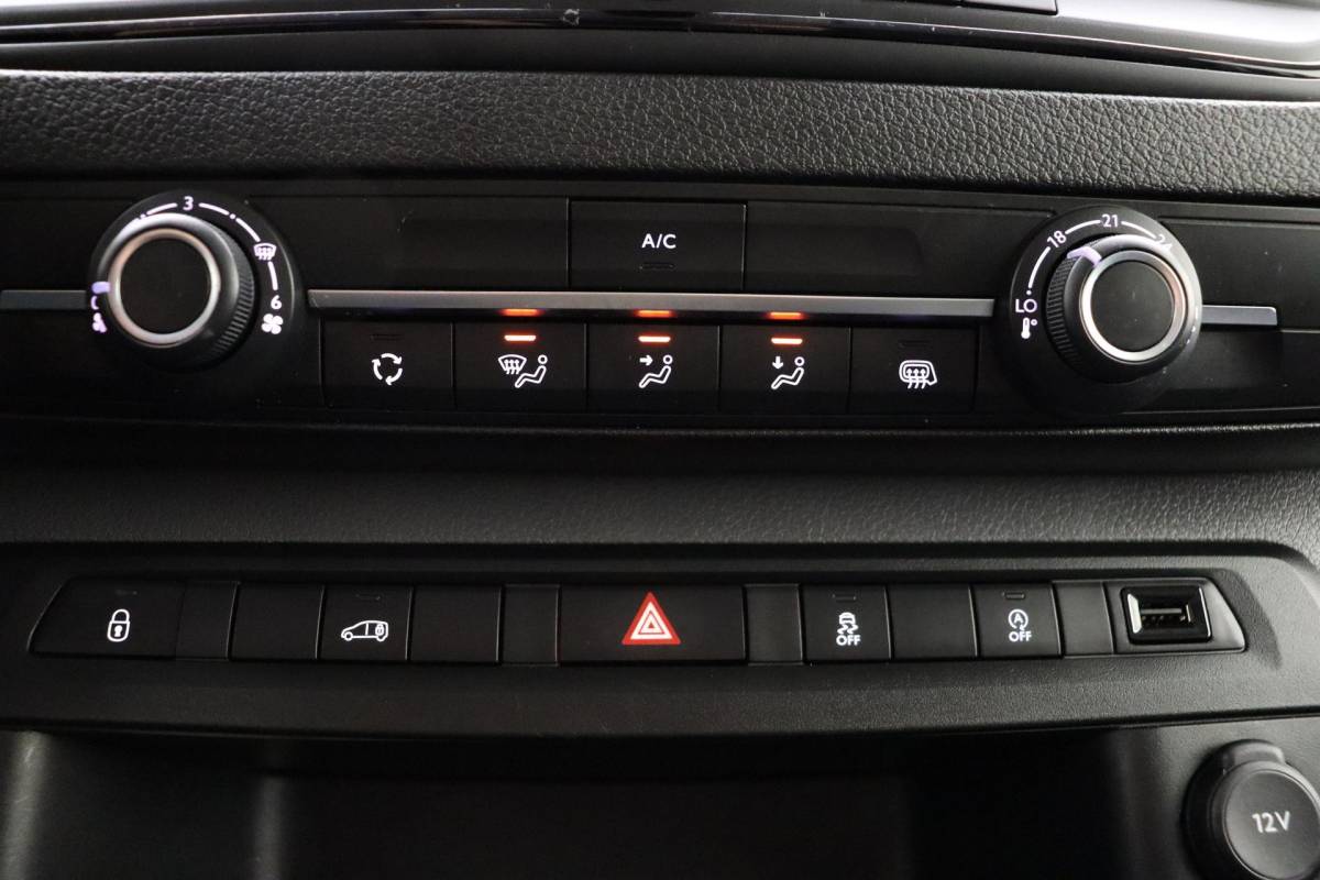 Opel Vivaro Opel Vivaro 2.0 CDTI L2H1 Edition | Airco | Cruise Control | Camera | Parkeersensoren achter | Trekhaak | Bluetooth