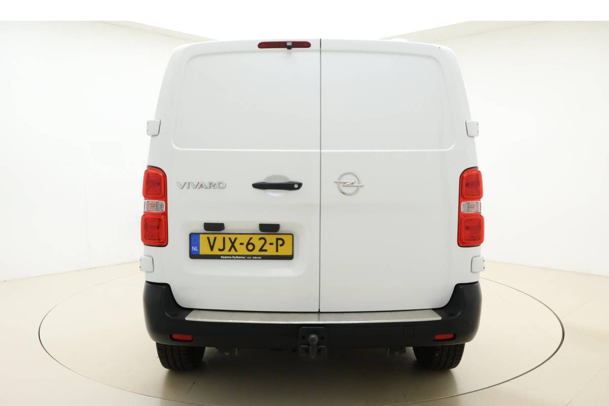 Opel Vivaro Opel Vivaro 2.0 CDTI L2H1 Edition | Airco | Cruise Control | Camera | Parkeersensoren achter | Trekhaak | Bluetooth