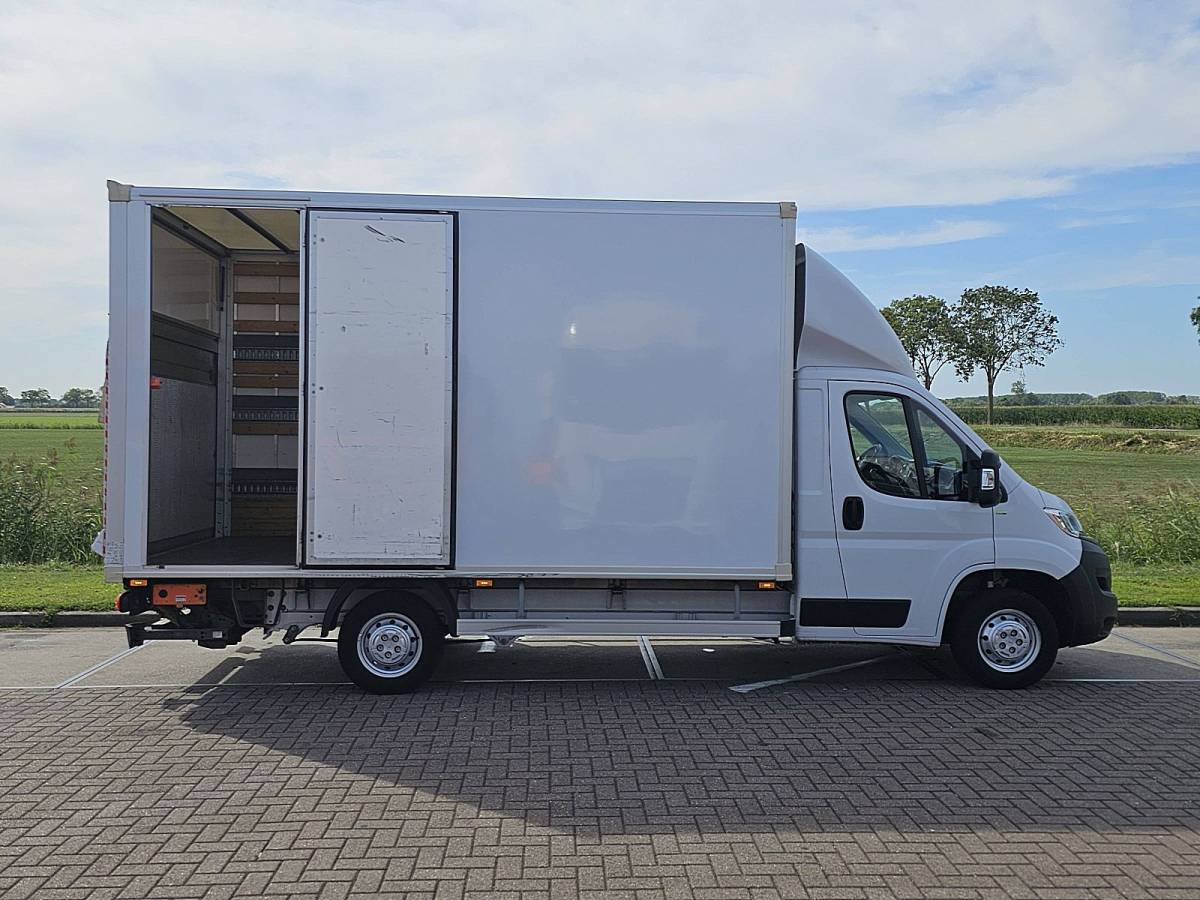 Opel Movano OPEL MOVANO 2.2 bakwagen laadklep!