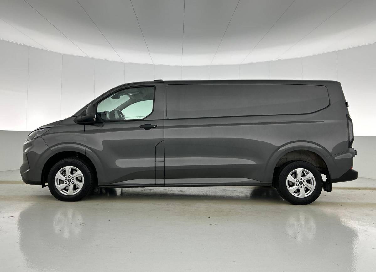Ford Transit Custom Ford Transit Custom 300 2.0 TDCI L2H1 Trend Nieuw Model Automaat Ford Transit Custom 300 2.0 TDCI L2H1 Trend NM Automaat Navigatie Parkeersensoren Camera