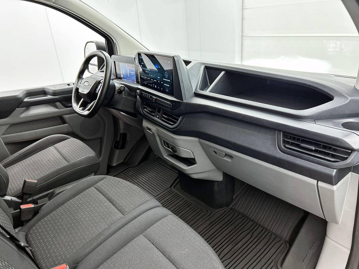 Ford Transit Custom Ford Transit Custom 300 2.0 TDCI L2H1 Trend Nieuw Model Automaat Ford Transit Custom 300 2.0 TDCI L2H1 Trend NM Automaat Navigatie Parkeersensoren Camera