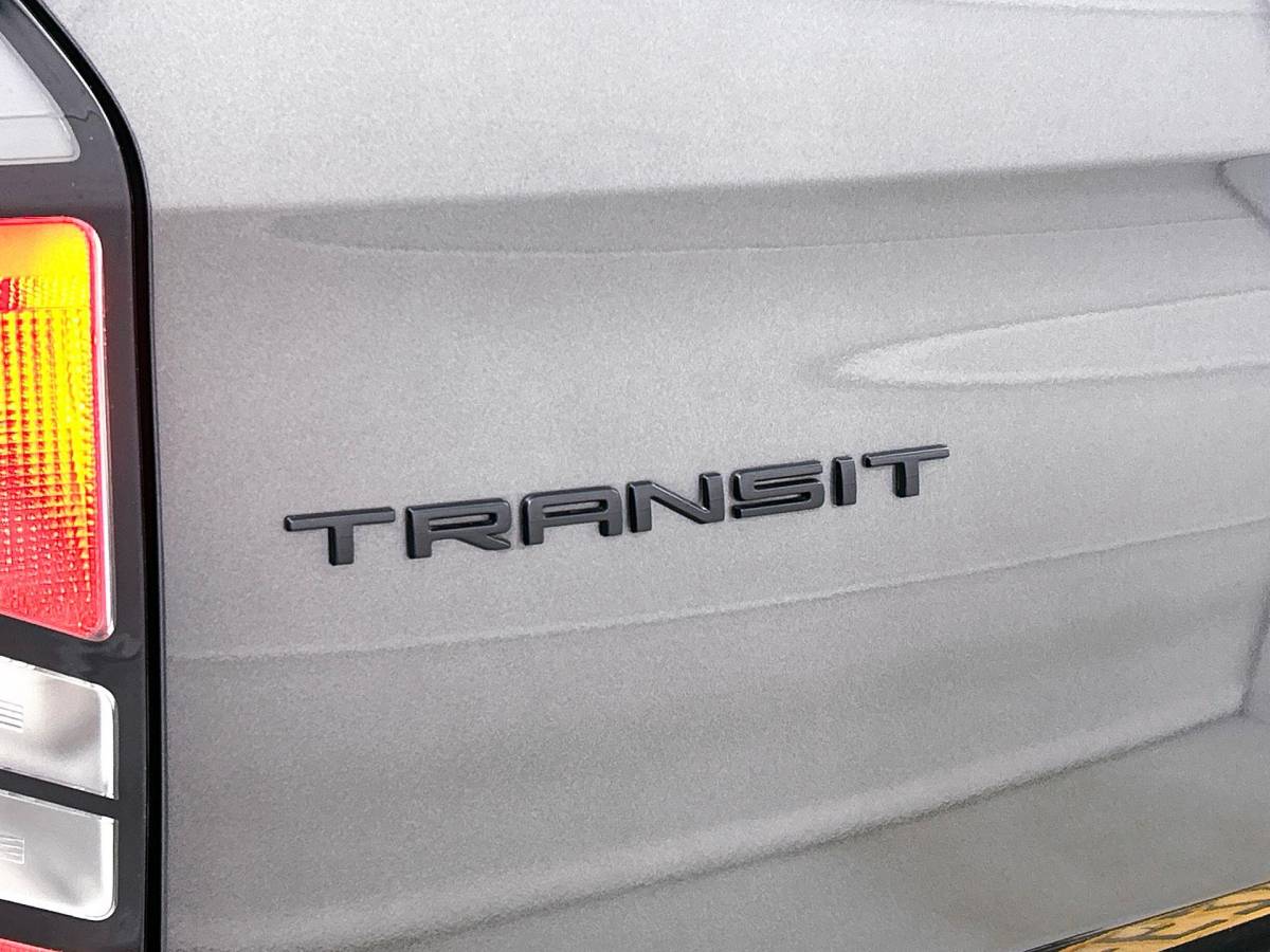 Ford Transit Custom Ford Transit Custom 300 2.0 TDCI L2H1 Trend Nieuw Model Automaat Ford Transit Custom 300 2.0 TDCI L2H1 Trend NM Automaat Navigatie Parkeersensoren Camera