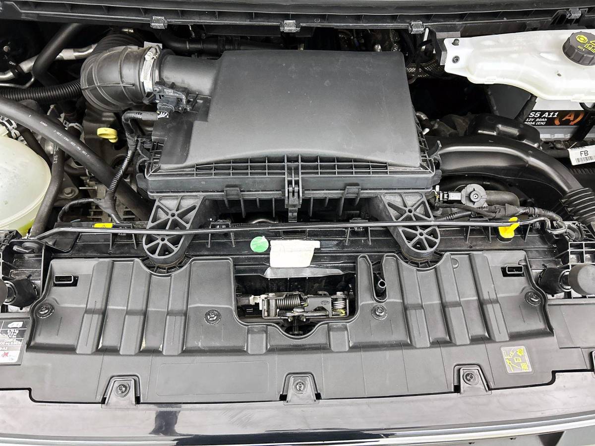 Ford Transit Custom Ford Transit Custom 300 2.0 TDCI L2H1 Trend Nieuw Model Automaat Ford Transit Custom 300 2.0 TDCI L2H1 Trend NM Automaat Navigatie Parkeersensoren Camera