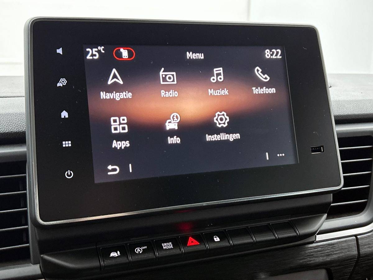 Renault Trafic Renault Trafic 2.0 Blue dC1 150PK L2H1 Dubbele Cabine Automaat Navigatie Airco Lichtmetalen velgen Betimmering Trekhaak Camera Parkeer sensoren Dab