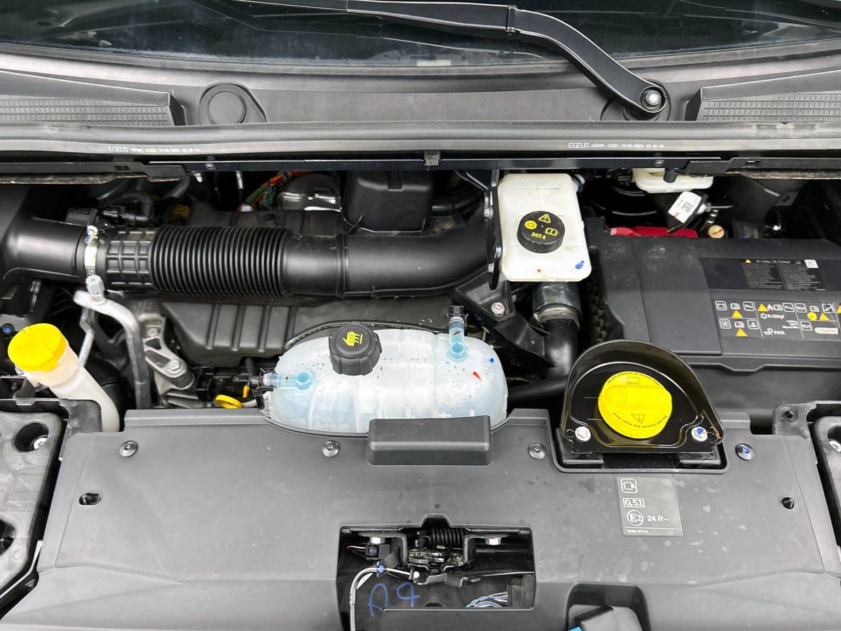 Renault Trafic Renault Trafic 2.0 Blue dC1 150PK L2H1 Dubbele Cabine Automaat Navigatie Airco Lichtmetalen velgen Betimmering Trekhaak Camera Parkeer sensoren Dab