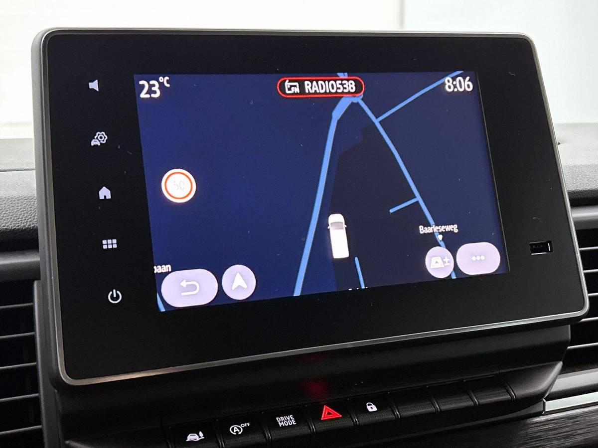 Renault Trafic Renault Trafic 2.0 Blue dC1 150PK L2H1 Dubbele Cabine Automaat Navigatie Airco Lichtmetalen velgen Betimmering Trekhaak Camera Parkeer sensoren Dab