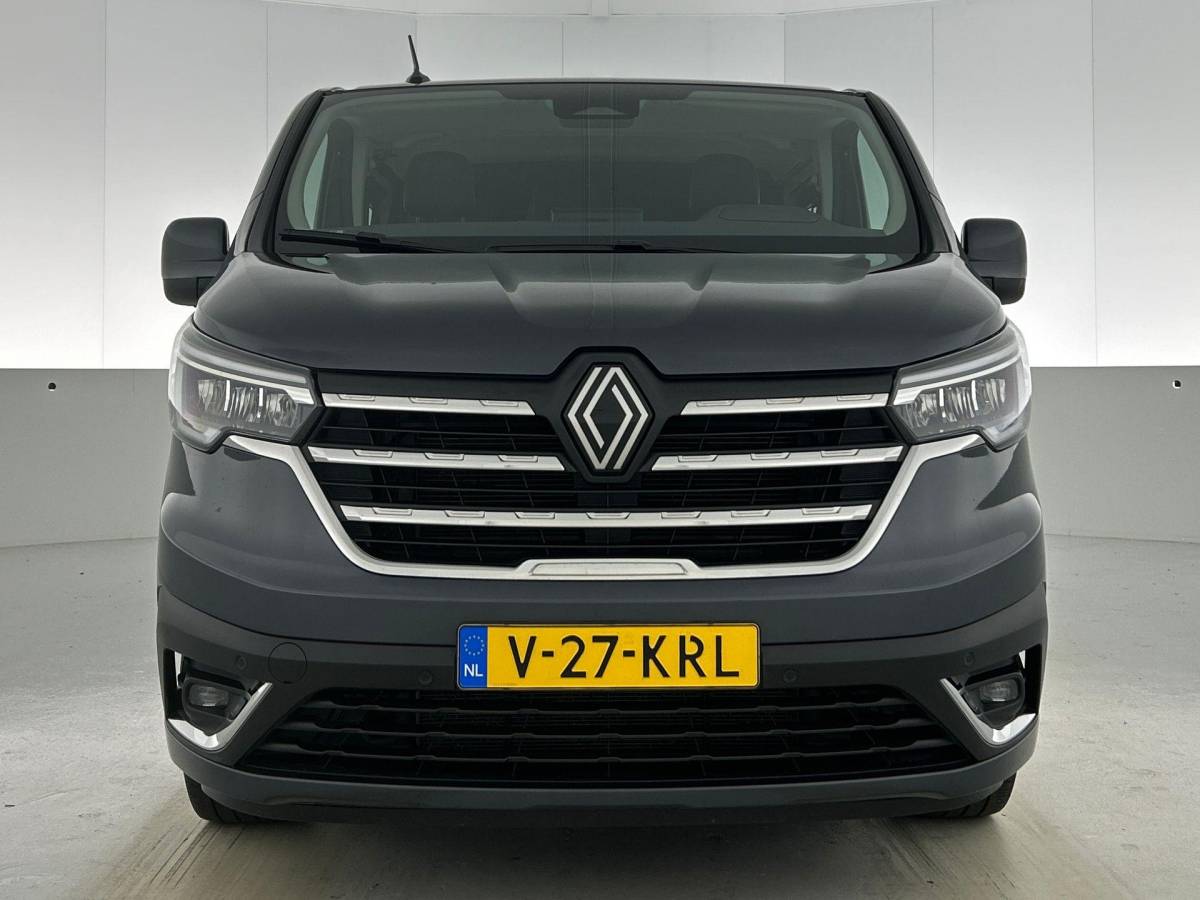 Renault Trafic Renault Trafic 2.0 Blue dC1 150PK L2H1 Dubbele Cabine Automaat Navigatie Airco Lichtmetalen velgen Betimmering Trekhaak Camera Parkeer sensoren Dab