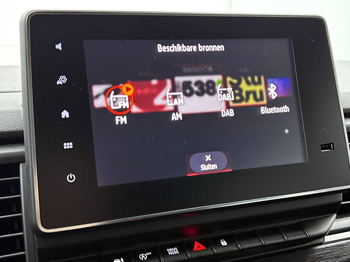 Renault Trafic Renault Trafic 2.0 Blue dC1 150PK L2H1 Dubbele Cabine Automaat Navigatie Airco Lichtmetalen velgen Betimmering Trekhaak Camera Parkeer sensoren Dab