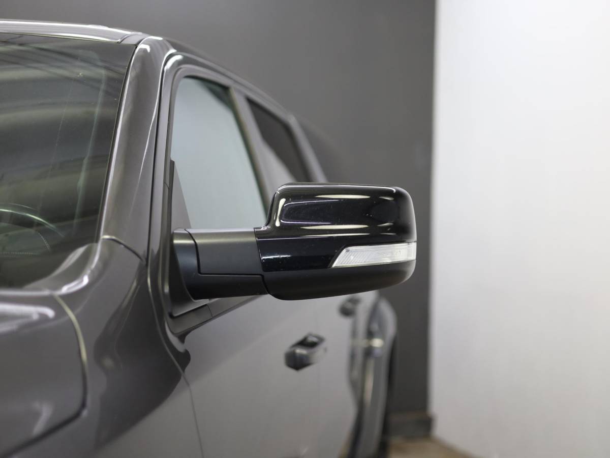 Dodge Ram 1500 Dodge Ram 1500 5.7 V8 4×4 Crew Cab Laramie Night | Hardtop | Luchtvering | Night Package | 4Play velgen met All Terrain banden |