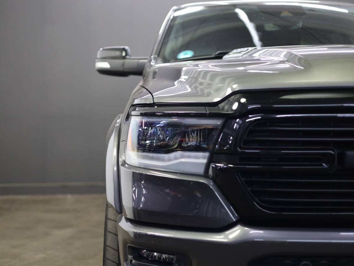 Dodge Ram 1500 Dodge Ram 1500 5.7 V8 4×4 Crew Cab Laramie Night | Hardtop | Luchtvering | Night Package | 4Play velgen met All Terrain banden |