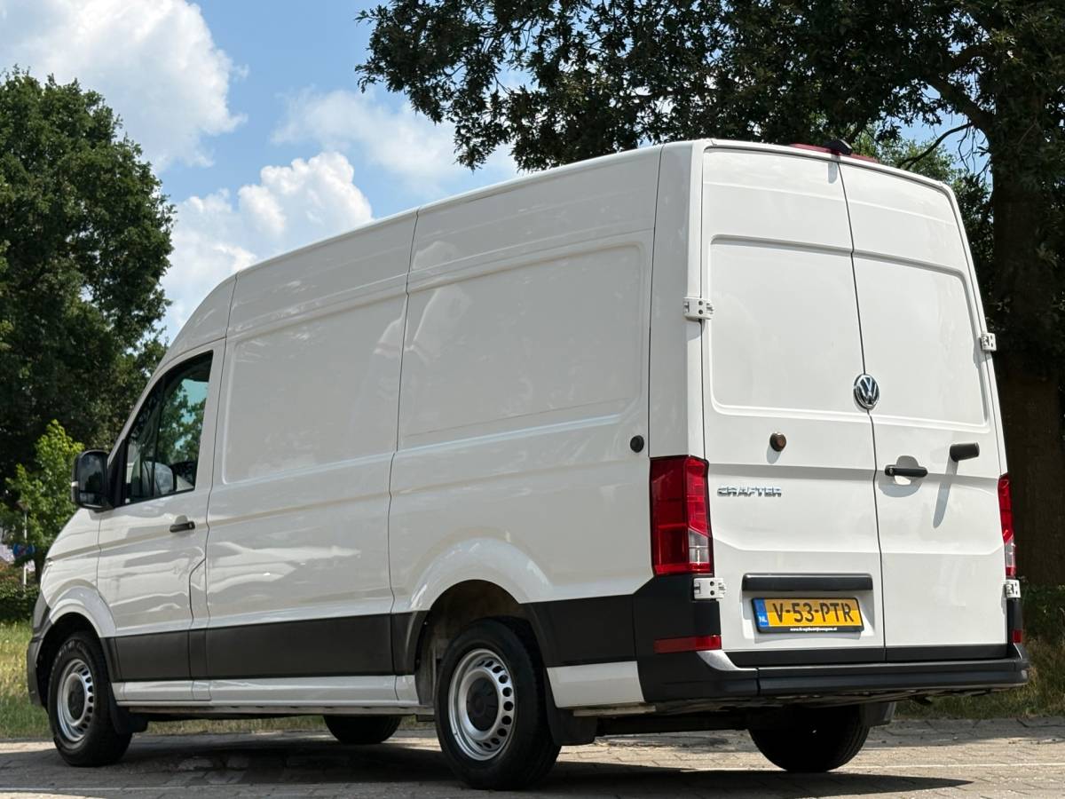 Volkswagen Crafter Volkswagen CRAFTER 35 2.0 TDI L3H2||140PK|airco|cruise|achteruitrijcamera|bluetooth|zes versnellingen|drie zitplaatsen|EURO6.