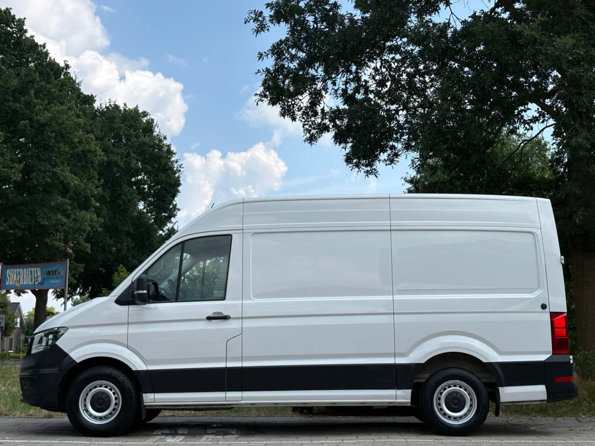 Volkswagen Crafter Volkswagen CRAFTER 35 2.0 TDI L3H2||140PK|airco|cruise|achteruitrijcamera|bluetooth|zes versnellingen|drie zitplaatsen|EURO6.