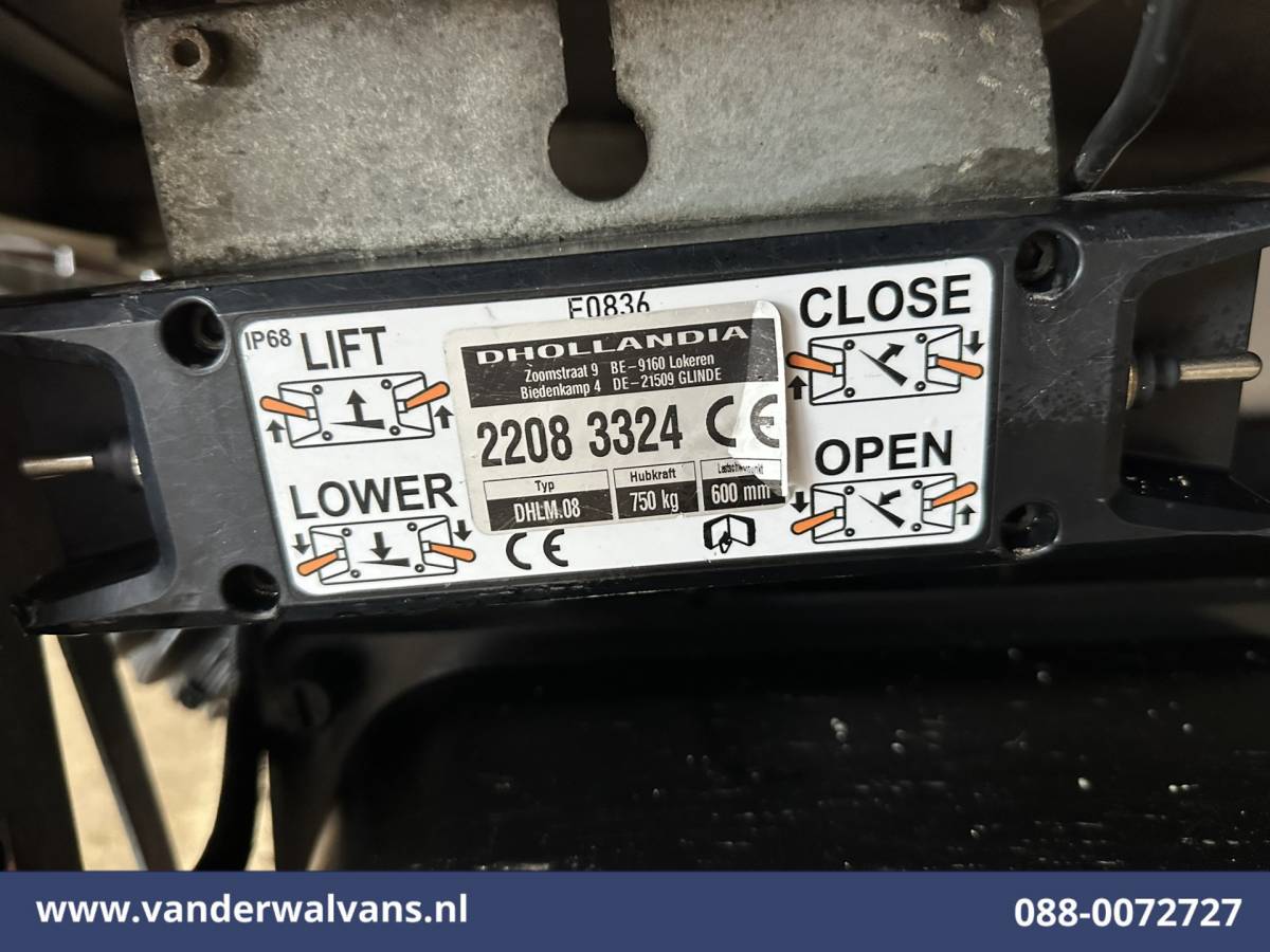 Ford Transit Ford Transit 2.0 TDCI 161pk Bakwagen Laadklep Euro6 Airco | Cruisecontrol | Verwarmde voorruit Bijrijdersbank, 1040kg laadvermogen, zijdeur mogelijk 1750 ex btw meerprijs
