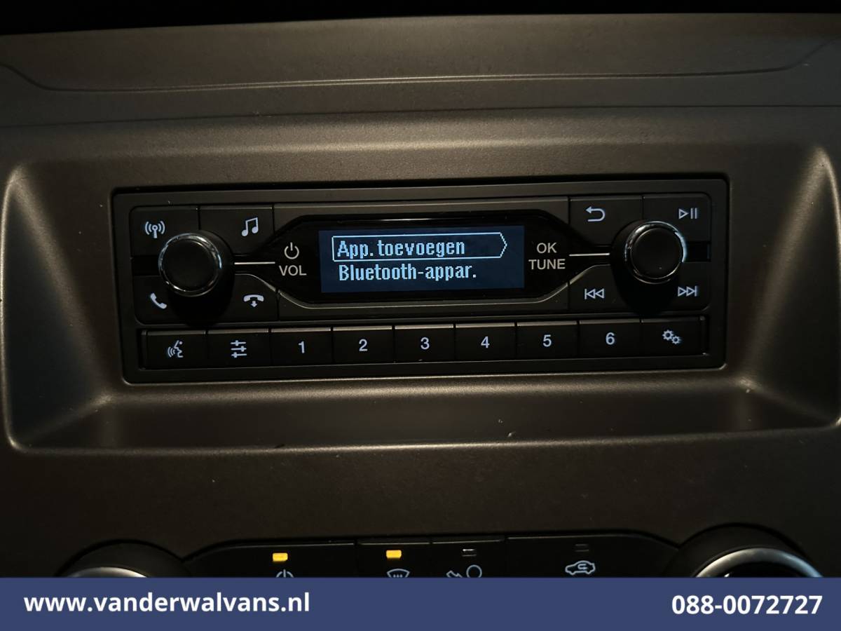 Ford Transit Ford Transit 2.0 TDCI 161pk Bakwagen Laadklep Euro6 Airco | Cruisecontrol | Verwarmde voorruit Bijrijdersbank, 1040kg laadvermogen, zijdeur mogelijk 1750 ex btw meerprijs