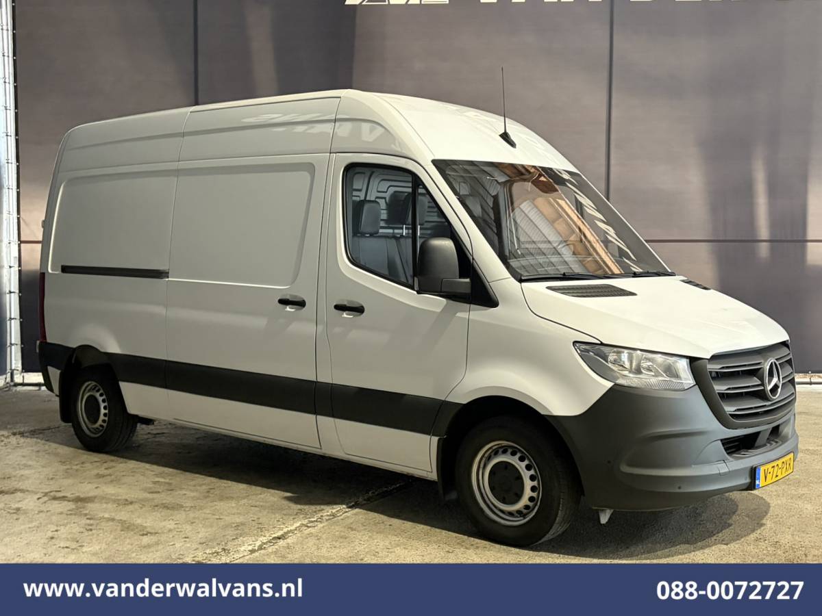 Mercedes-Benz Sprinter Mercedes-Benz Sprinter 315 CDI 150pk L2H2 Euro6 Airco | Camera | Apple Carplay | Cruisecontrol | Chauffeursstoel | Leder Android Auto, Parkeersensoren, Bijrijdersbank