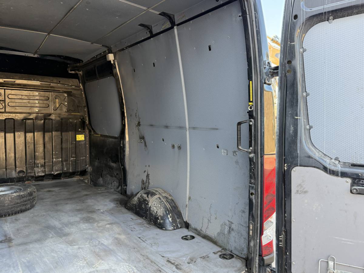 Iveco Daily Iveco Daily 35S14 2.3 Automaat L2H2 Climate Control Cruise Control 3.5t Trekhaak