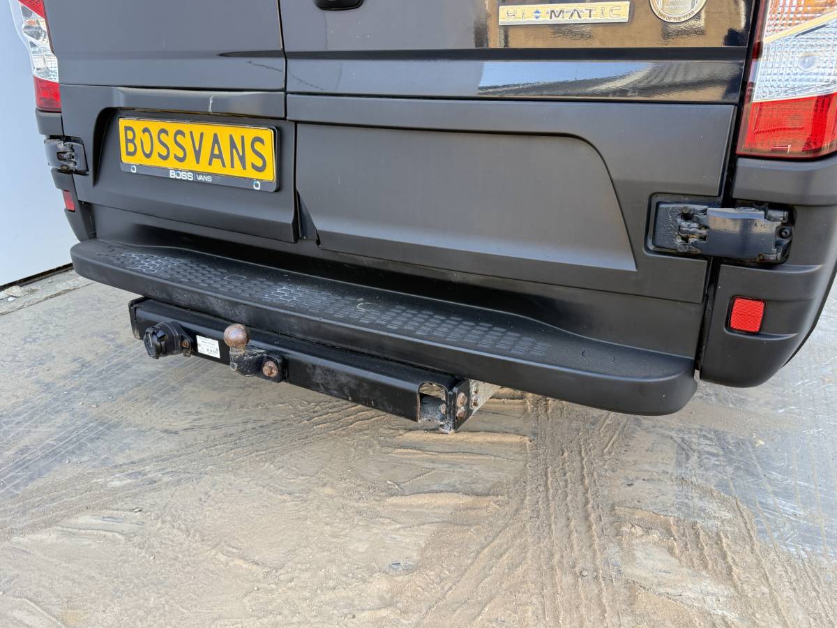 Iveco Daily Iveco Daily 35S14 2.3 Automaat L2H2 Climate Control Cruise Control 3.5t Trekhaak