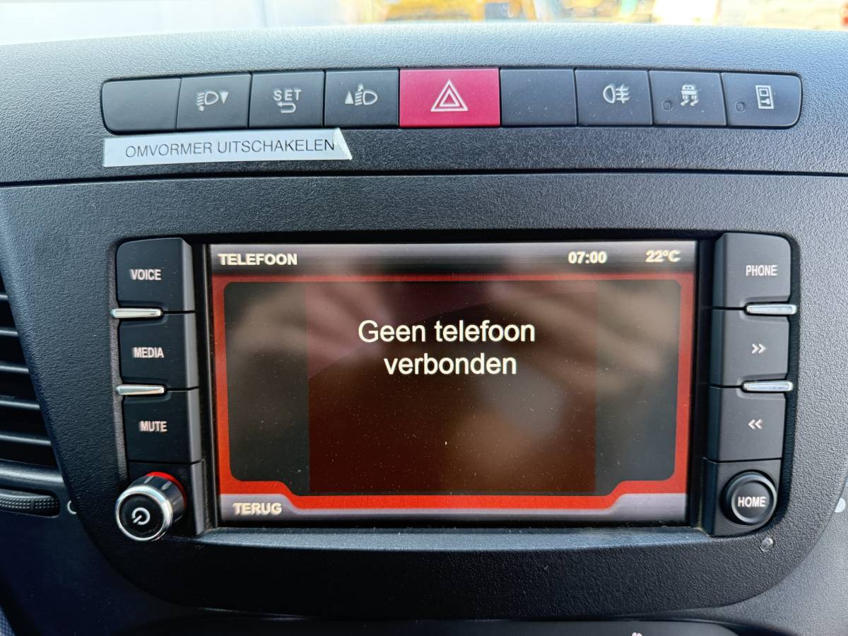 Iveco Daily Iveco Daily 35S14 2.3 Automaat L2H2 Climate Control Cruise Control 3.5t Trekhaak