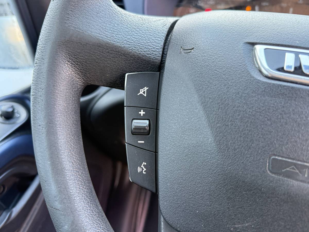 Iveco Daily Iveco Daily 35S14 2.3 Automaat L2H2 Climate Control Cruise Control 3.5t Trekhaak