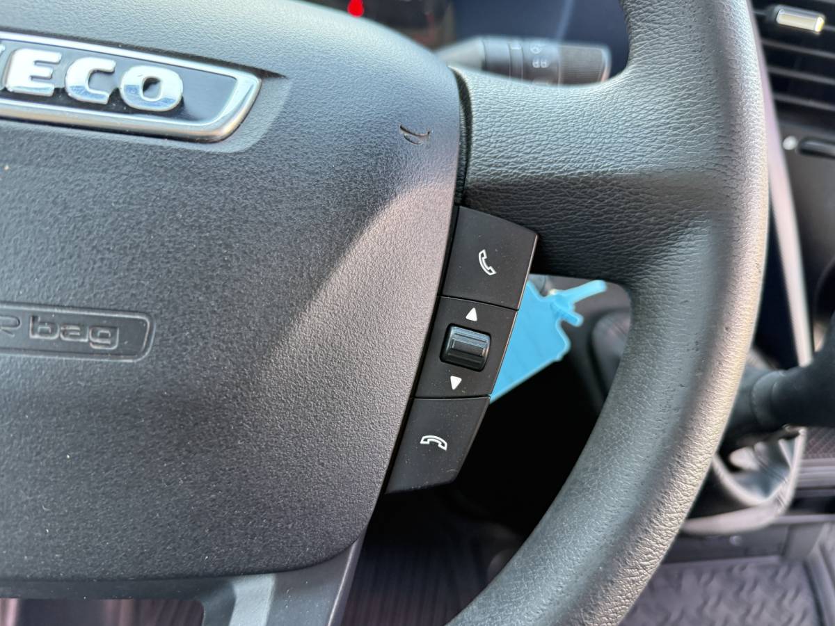 Iveco Daily Iveco Daily 35S14 2.3 Automaat L2H2 Climate Control Cruise Control 3.5t Trekhaak