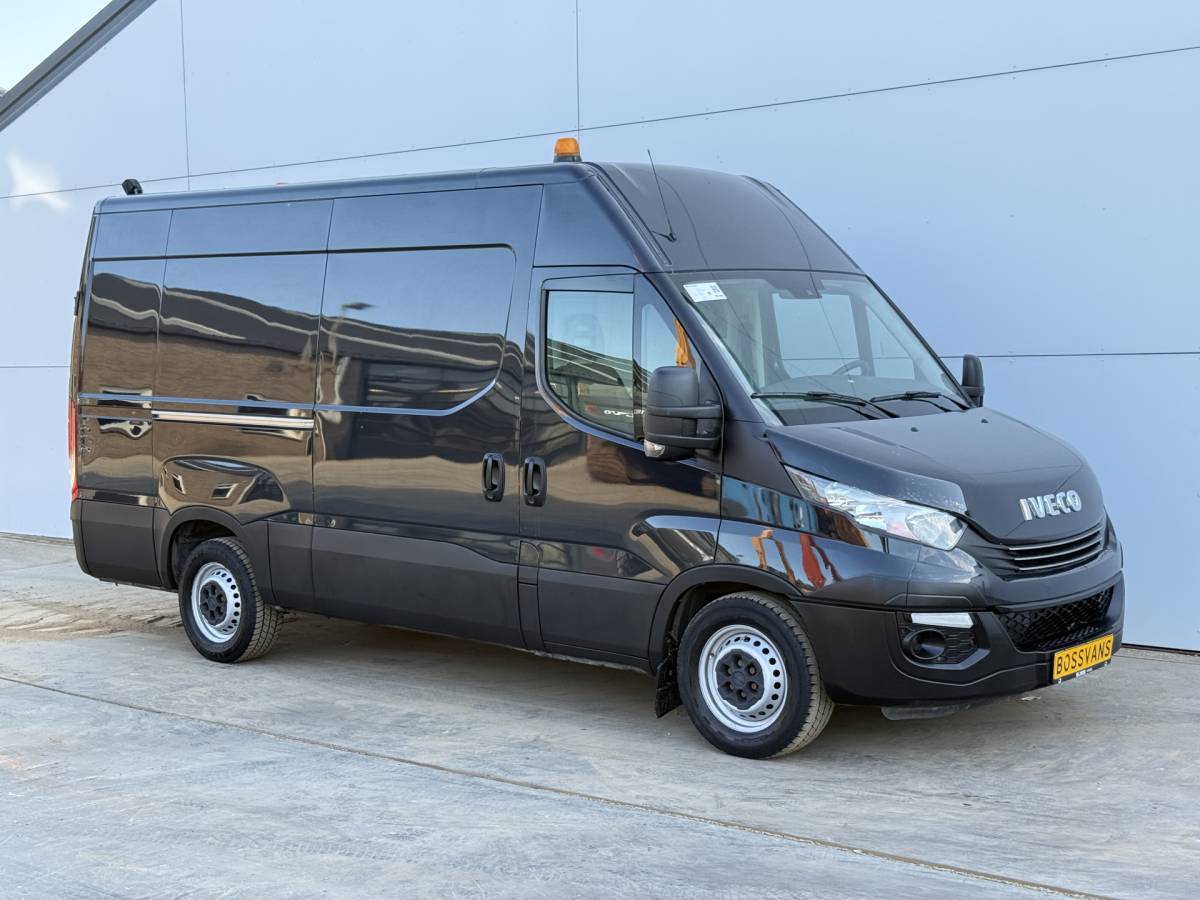 Iveco Daily Iveco Daily 35S14 2.3 Automaat L2H2 Climate Control Cruise Control 3.5t Trekhaak