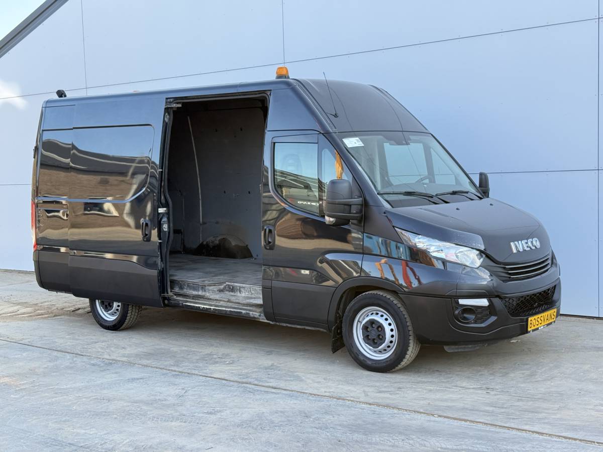 Iveco Daily Iveco Daily 35S14 2.3 Automaat L2H2 Climate Control Cruise Control 3.5t Trekhaak