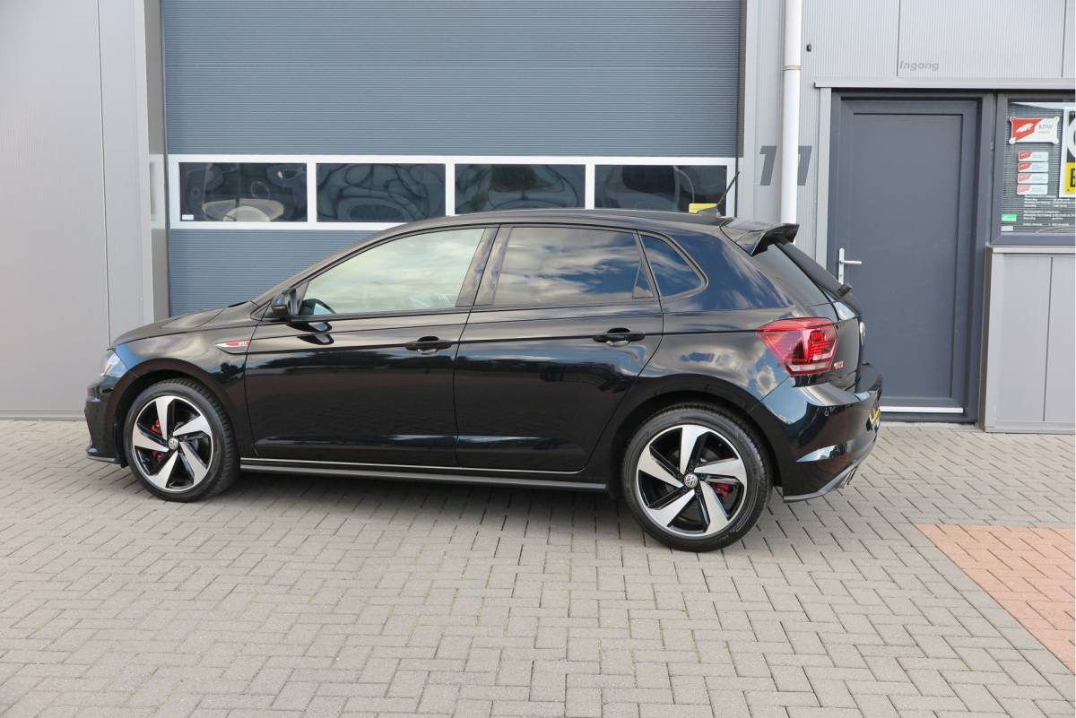 Volkswagen Polo Volkswagen Polo 2.0 TSI GTI 147kw 200PK DSG Led, Virtual cockpit , Stoelverwarming , Navi , Carplay, PDC, Schakelflippers , Camera ,Adaptive cruise  , etc. (Recent onderhouden , historie volledig bekend)