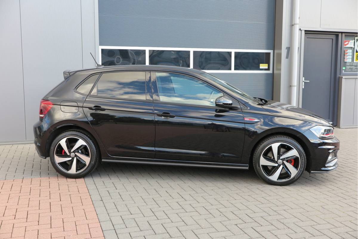 Volkswagen Polo Volkswagen Polo 2.0 TSI GTI 147kw 200PK DSG Led, Virtual cockpit , Stoelverwarming , Navi , Carplay, PDC, Schakelflippers , Camera ,Adaptive cruise  , etc. (Recent onderhouden , historie volledig bekend)