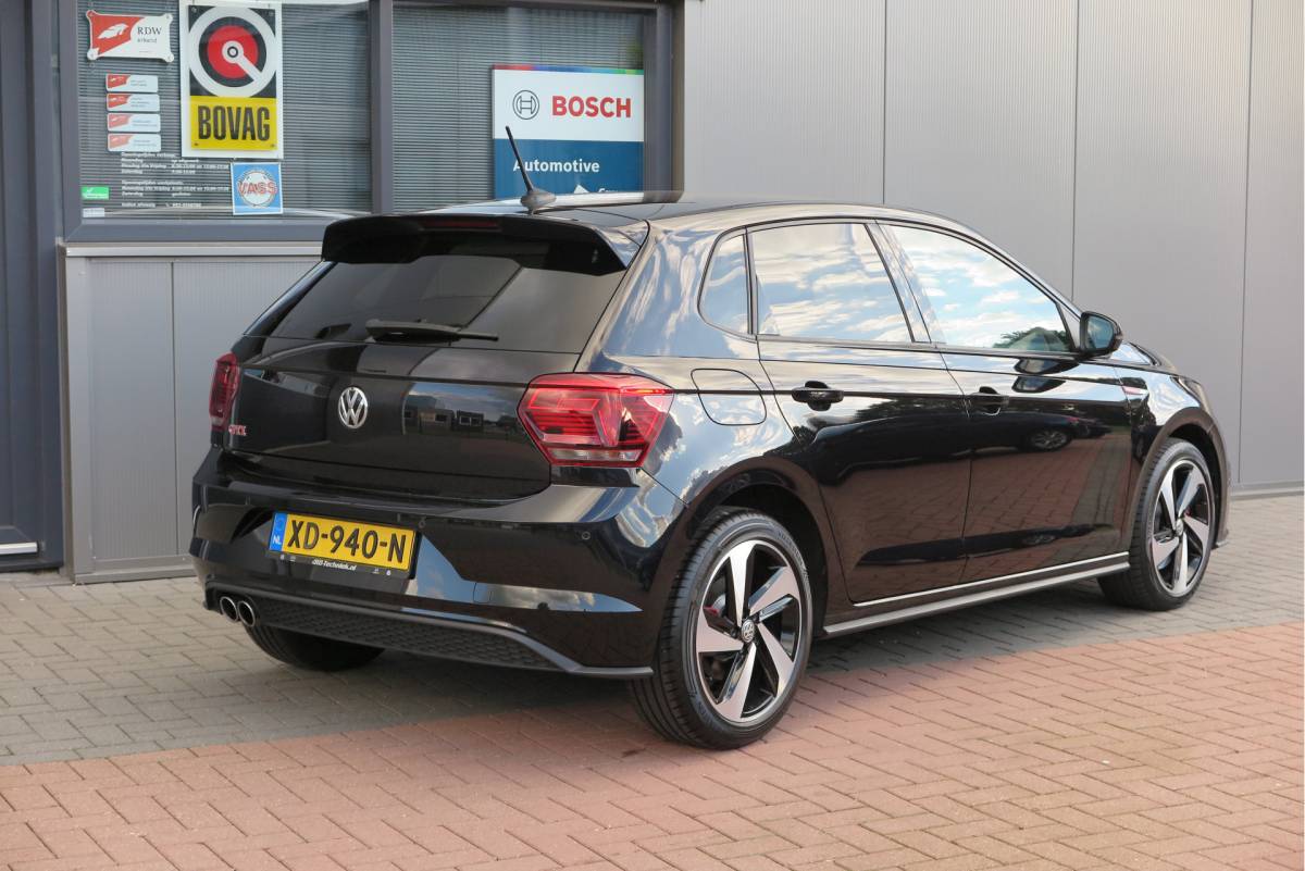 Volkswagen Polo Volkswagen Polo 2.0 TSI GTI 147kw 200PK DSG Led, Virtual cockpit , Stoelverwarming , Navi , Carplay, PDC, Schakelflippers , Camera ,Adaptive cruise  , etc. (Recent onderhouden , historie volledig bekend)