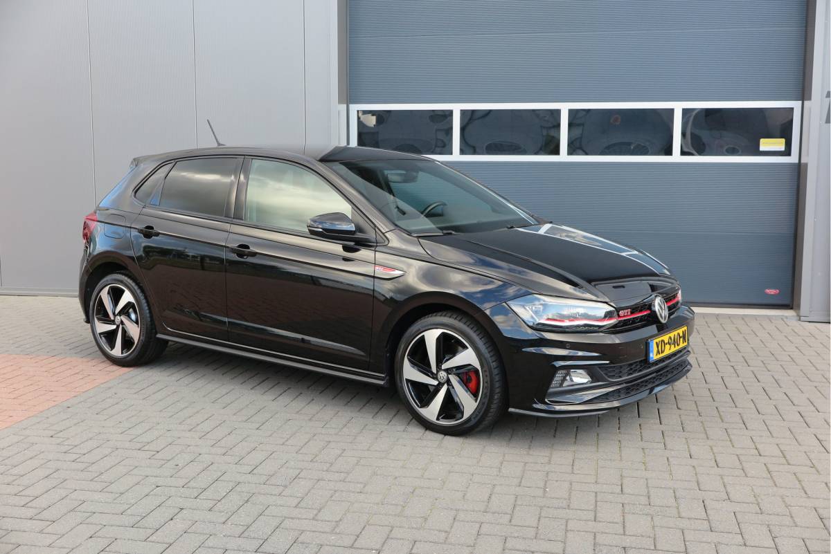 Volkswagen Polo Volkswagen Polo 2.0 TSI GTI 147kw 200PK DSG Led, Virtual cockpit , Stoelverwarming , Navi , Carplay, PDC, Schakelflippers , Camera ,Adaptive cruise  , etc. (Recent onderhouden , historie volledig bekend)