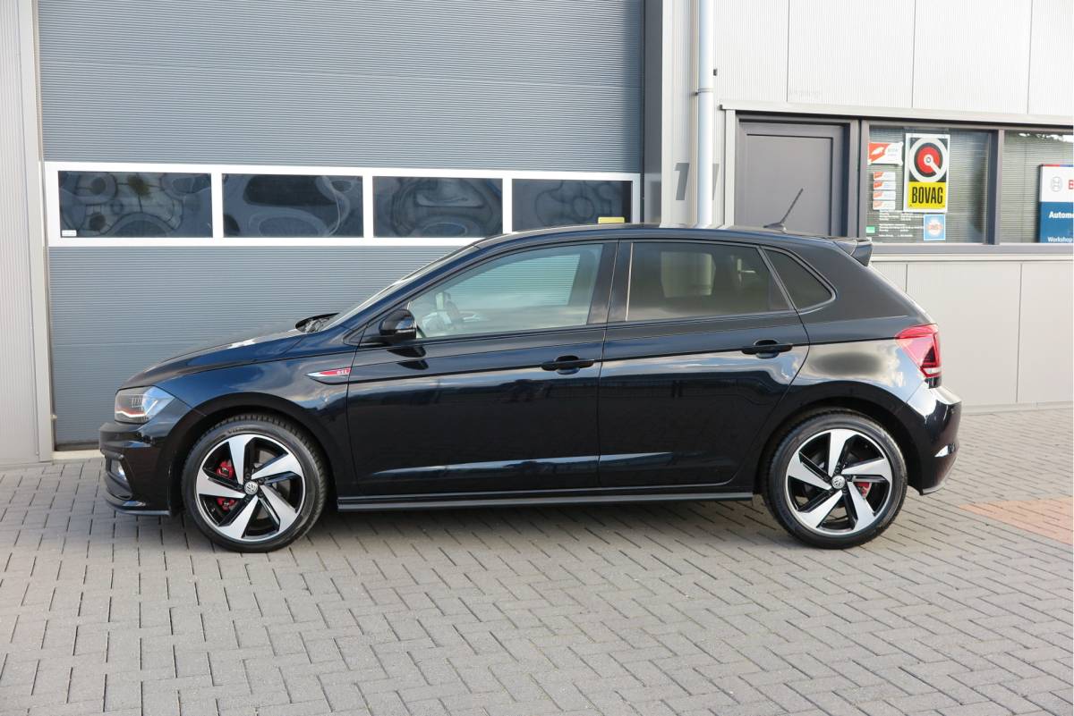 Volkswagen Polo Volkswagen Polo 2.0 TSI GTI 147kw 200PK DSG Led, Virtual cockpit , Stoelverwarming , Navi , Carplay, PDC, Schakelflippers , Camera ,Adaptive cruise  , etc. (Recent onderhouden , historie volledig bekend)