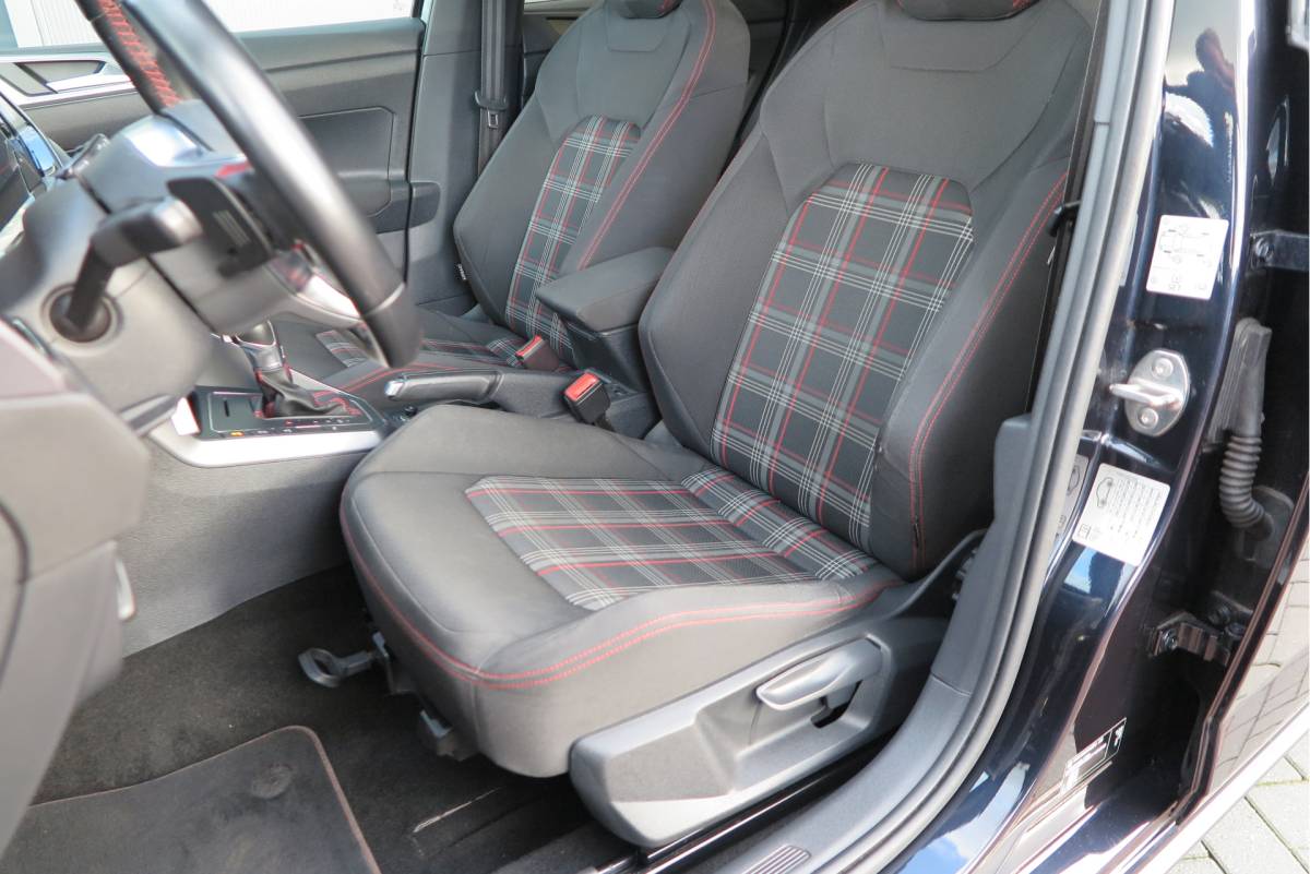 Volkswagen Polo Volkswagen Polo 2.0 TSI GTI 147kw 200PK DSG Led, Virtual cockpit , Stoelverwarming , Navi , Carplay, PDC, Schakelflippers , Camera ,Adaptive cruise  , etc. (Recent onderhouden , historie volledig bekend)