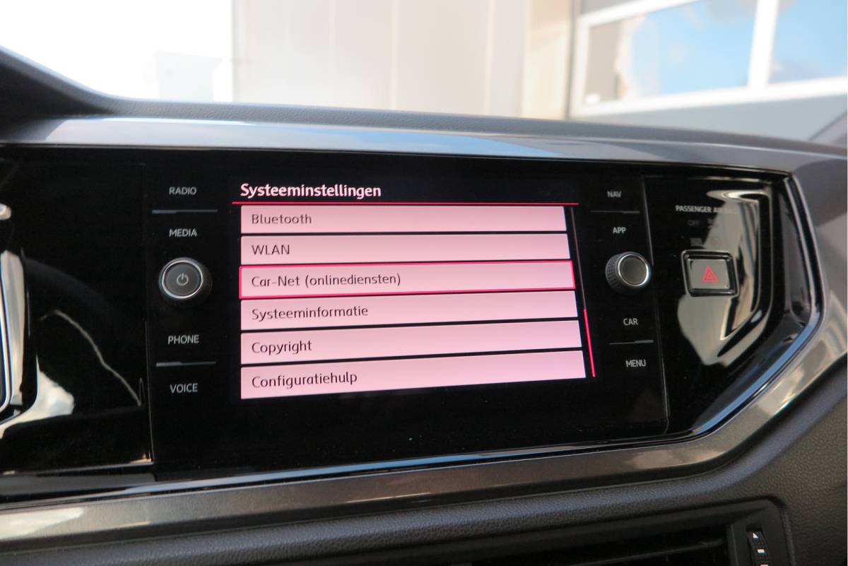 Volkswagen Polo Volkswagen Polo 2.0 TSI GTI 147kw 200PK DSG Led, Virtual cockpit , Stoelverwarming , Navi , Carplay, PDC, Schakelflippers , Camera ,Adaptive cruise  , etc. (Recent onderhouden , historie volledig bekend)