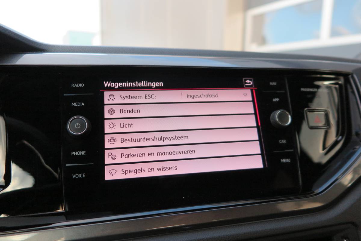 Volkswagen Polo Volkswagen Polo 2.0 TSI GTI 147kw 200PK DSG Led, Virtual cockpit , Stoelverwarming , Navi , Carplay, PDC, Schakelflippers , Camera ,Adaptive cruise  , etc. (Recent onderhouden , historie volledig bekend)
