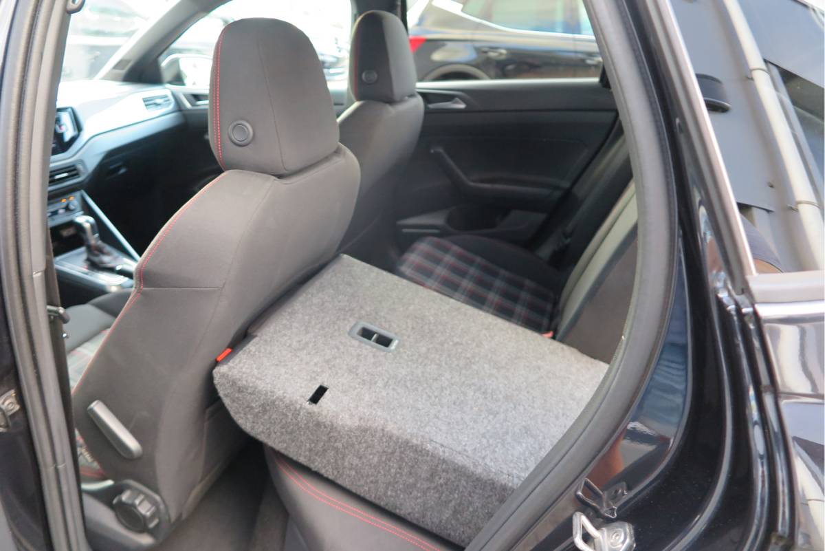 Volkswagen Polo Volkswagen Polo 2.0 TSI GTI 147kw 200PK DSG Led, Virtual cockpit , Stoelverwarming , Navi , Carplay, PDC, Schakelflippers , Camera ,Adaptive cruise  , etc. (Recent onderhouden , historie volledig bekend)