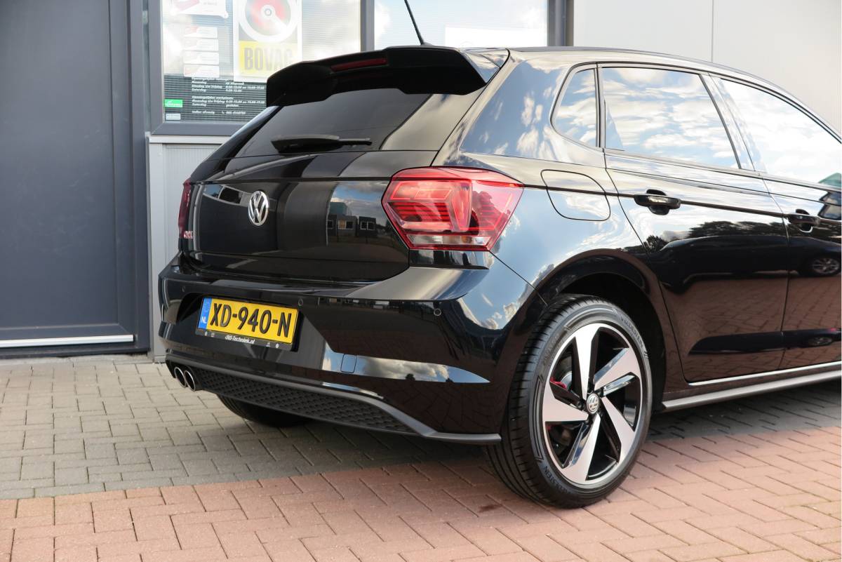 Volkswagen Polo Volkswagen Polo 2.0 TSI GTI 147kw 200PK DSG Led, Virtual cockpit , Stoelverwarming , Navi , Carplay, PDC, Schakelflippers , Camera ,Adaptive cruise  , etc. (Recent onderhouden , historie volledig bekend)