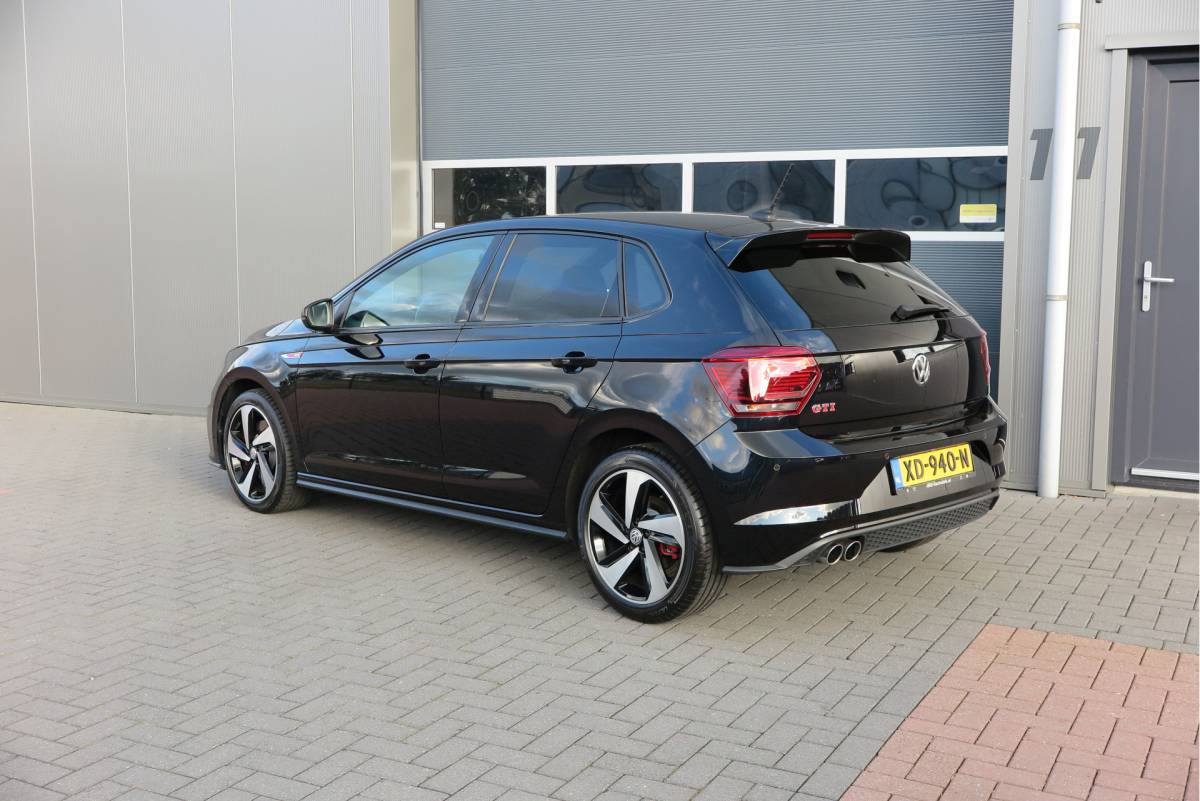 Volkswagen Polo Volkswagen Polo 2.0 TSI GTI 147kw 200PK DSG Led, Virtual cockpit , Stoelverwarming , Navi , Carplay, PDC, Schakelflippers , Camera ,Adaptive cruise  , etc. (Recent onderhouden , historie volledig bekend)