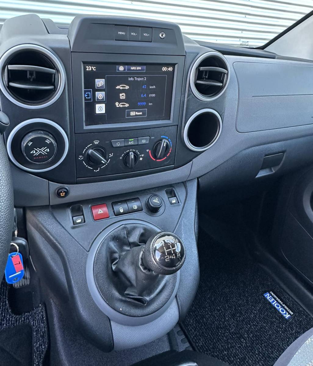 Peugeot Partner Peugeot Partner 4X4 Dangel