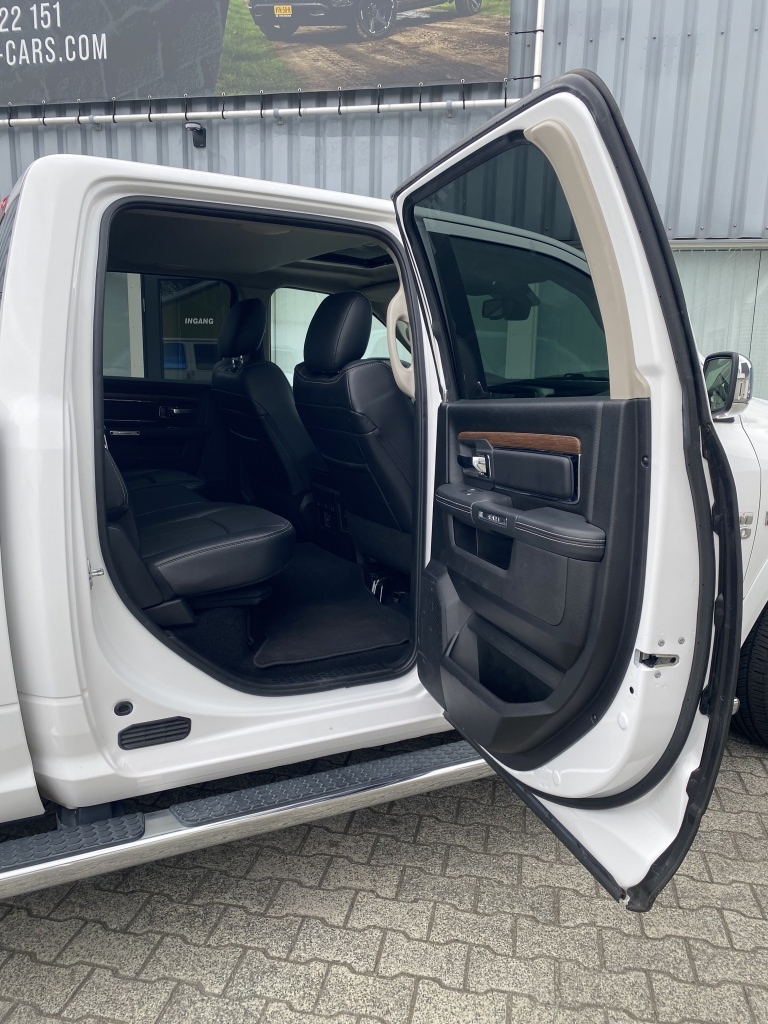 Dodge Ram 1500 Dodge Ram 1500 5.7 V8 1 Eigenaar. Zeer netjes.