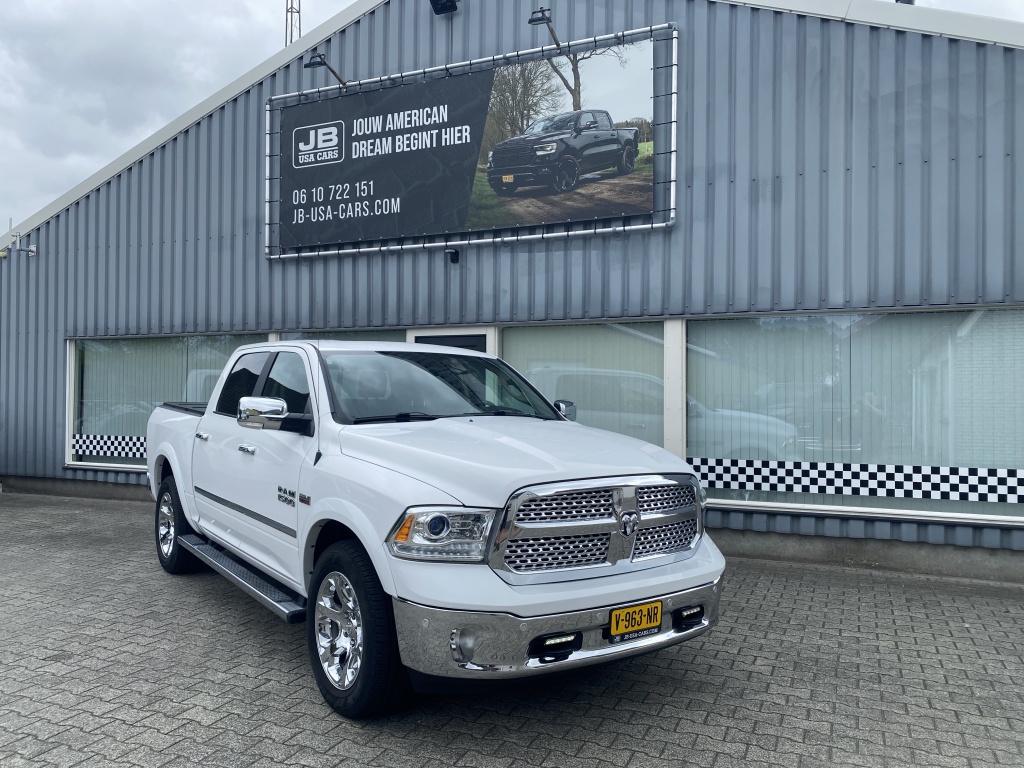 Dodge Ram 1500 Dodge Ram 1500 5.7 V8 1 Eigenaar. Zeer netjes.