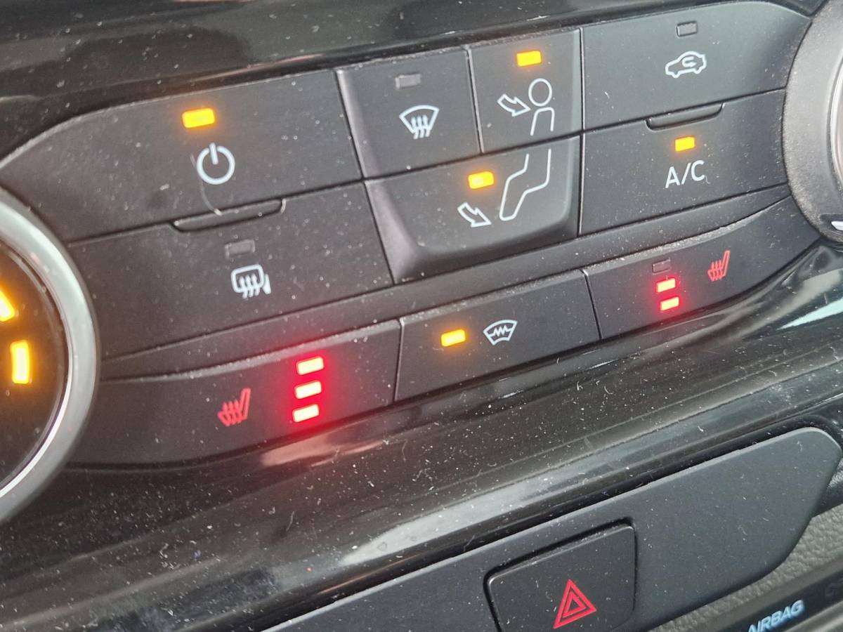 Ford Transit Custom Ford Transit Custom 320 2.0 TDCI L1H1 Sport | 185PK! | ZEER NETTE AUTO! | Bi-Xenon | Winterpack | Navigatie | Camera achter | Led dagrijverlichting | Raptor grille | Leder/stof bekleding