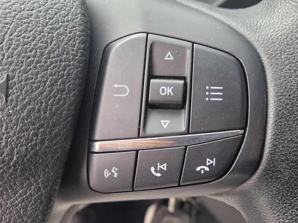 Ford Transit Custom Ford Transit Custom 320 2.0 TDCI L1H1 Sport | 185PK! | ZEER NETTE AUTO! | Bi-Xenon | Winterpack | Navigatie | Camera achter | Led dagrijverlichting | Raptor grille | Leder/stof bekleding