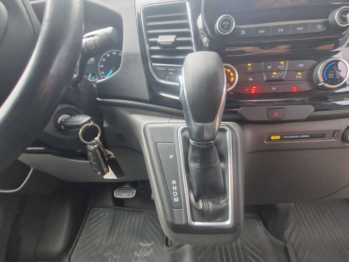 Ford Transit Custom Ford Transit Custom 320 2.0 TDCI L1H1 Sport | 185PK! | ZEER NETTE AUTO! | Bi-Xenon | Winterpack | Navigatie | Camera achter | Led dagrijverlichting | Raptor grille | Leder/stof bekleding