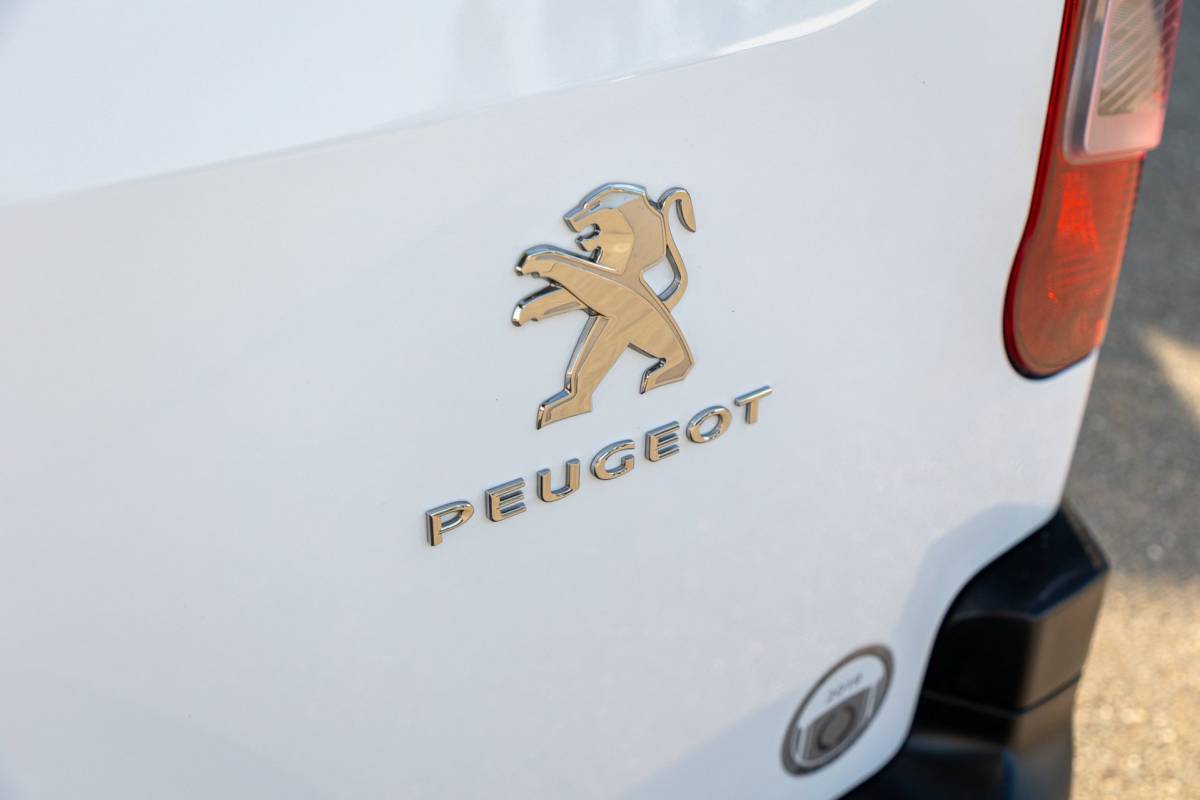 Peugeot Partner Peugeot Partner 1.6 BlueHDI Pro Trekhaak I Airco I Bluetooth I Betimmering I NAP I BTW