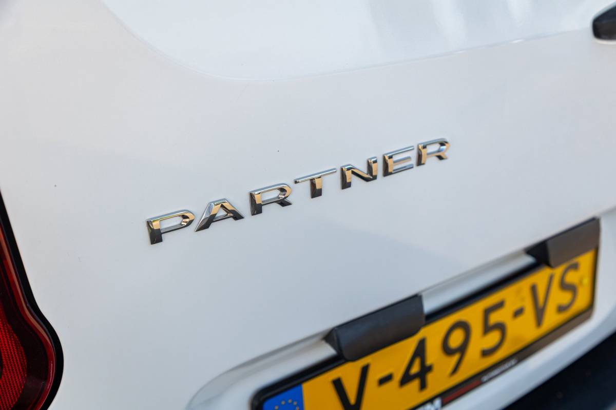 Peugeot Partner Peugeot Partner 1.6 BlueHDI Pro Trekhaak I Airco I Bluetooth I Betimmering I NAP I BTW